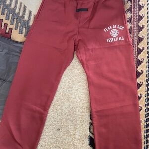 Fear Of God Essentials 25’ sweatpants